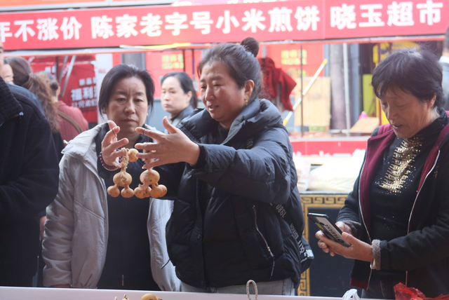十七届江北水城·两河明珠（聊城）葫芦文化艺术节第二天人气沸腾