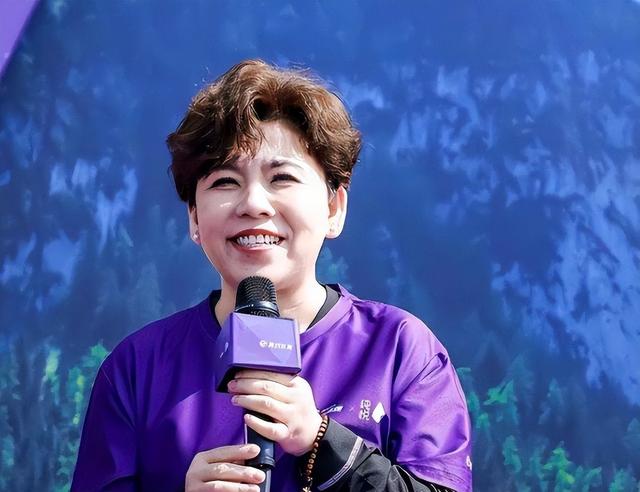 涉贪腐被带走、败光20亿	、移民改国籍，邓亚萍身上的谣言太离谱