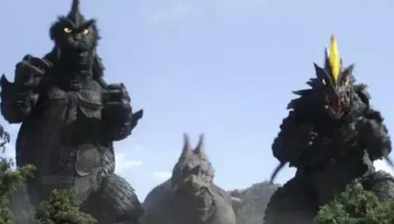 初代奥特曼佐菲和新奥特曼利匹亚佐菲