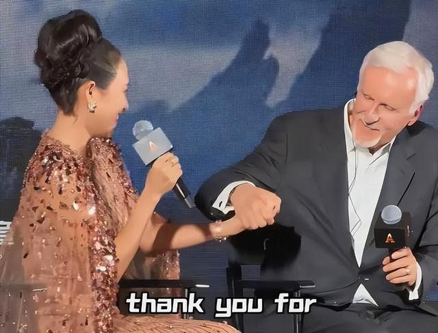 陪玩陪睡只是冰山一角，认干爹，舔手指，拜高踩低，实在荒唐！