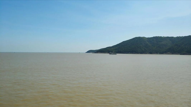 江浙的海为何从黄泥汤变蓝了，国庆去江苏看海可行吗？
