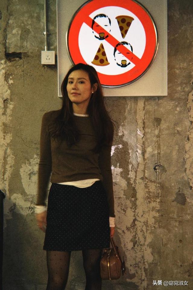 游泳冠军刘湘穿黑丝风情万种!既有赛场英姿飒爽 又有邻家女孩甜美