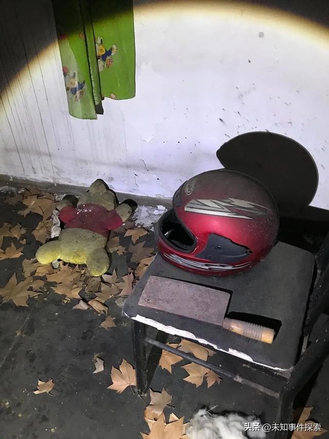 探索上海废弃医院：冰冷走廊回荡诡异声响