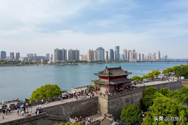 襄阳古城为何要“赶人”？真相来了！三年后它会让你的体验感爆棚