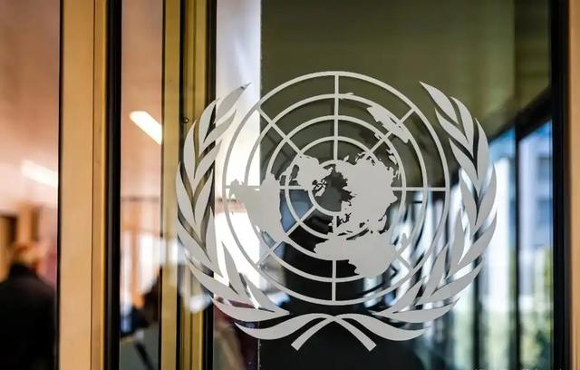 薛剑总领事遭围攻?美媒:日本敢走错半步,中国万枚导弹等着!