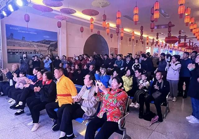 双节在地平线下赴千年之约：地坑院里的非遗狂欢与盛世欢歌
