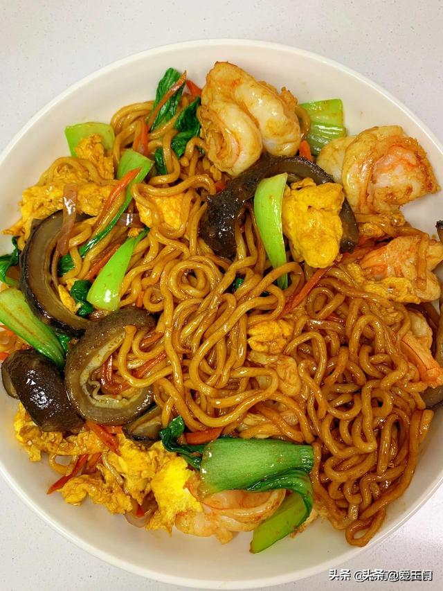 雪燕花胶炖牛奶的做法 2025年雪燕花胶炖牛奶的做法窍门