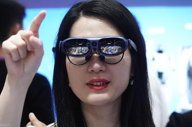 后发制人！苹果叫停VisionPro押注智能眼镜，Meta只剩2年窗口期？