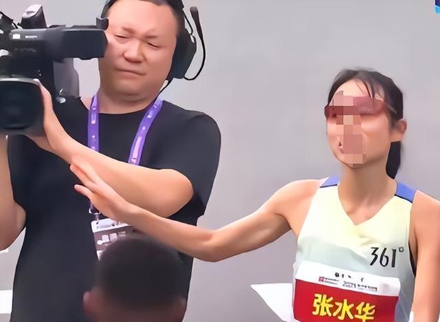 丈夫公开发声！官宣辞职才5天	，最快女护士竟走上了另一条上坡路