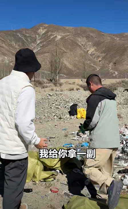 珠峰下的移动生命线：极狐全新阿尔法T5如何化身高原救援站？