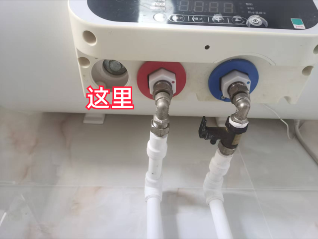 别再花冤枉钱！小白自己动手清理热水器超简单