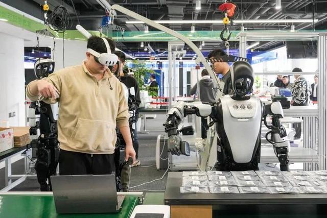机器人要替人填3000万岗！成本年降12%，是要逼走工人吗？