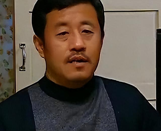 61岁王长贵现状曝光	，住300平豪宅在家打吊瓶，每月领4815退休金