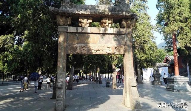 争议之外，来认识一个你可能不了解的少林寺