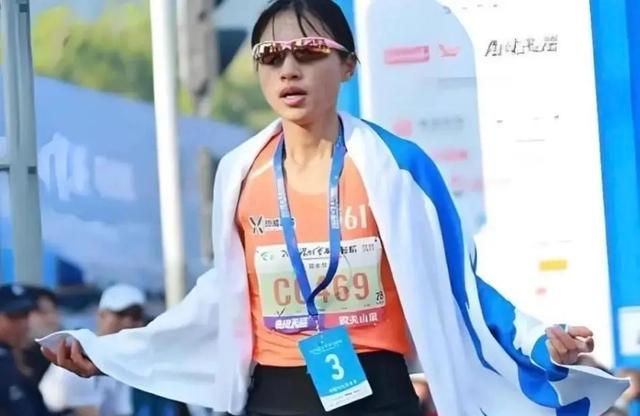 官媒发文，曝光张水华的真实处境，辞职是冰山一角	，白岩松没说错