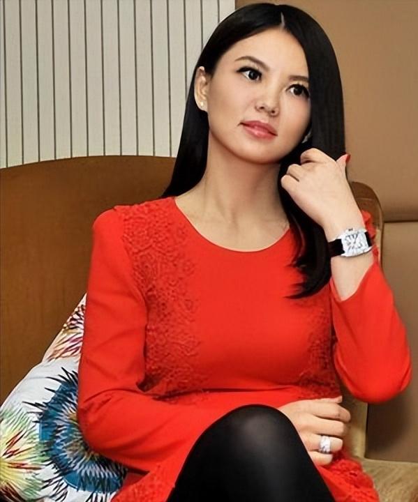 坦白与释永信关系第6天，李湘再曝大瓜，牵扯的是让她怀二胎的人