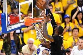 铜墙铁壁、一柱擎天！盘点NBA季后赛的历史盖帽榜前十！图片