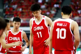 中国男篮亚洲杯12人大名单出炉：胡金秋赵睿领衔，张宁徐杰离队，周琦无缘图片