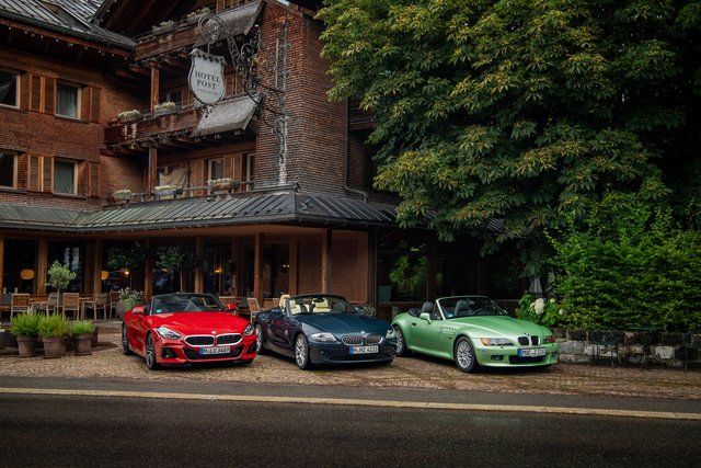 宝马Z4谢幕，30年敞篷传奇终结，手动挡为何成最后救命稻草？