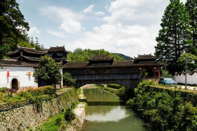 庆元如龙桥：比武分水，对歌解惑，两姓结亲，幼童题词