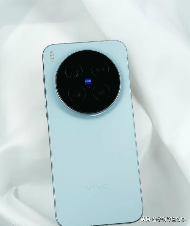 2025年“年度最佳”手机全名单揭晓！五大机皇巅峰对决