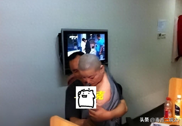 风流尼姑释智定：白天念经晚上夜店，东窗事发时，屋里还藏着假发