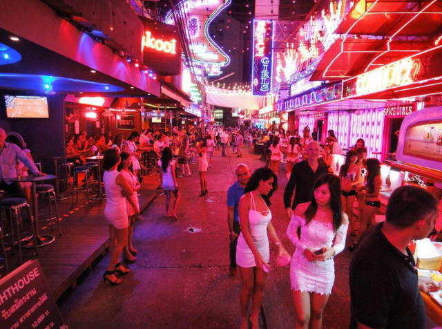 不愧是全球第一“绿帽”国家！女性出轨率60%	，男人出轨零容忍？