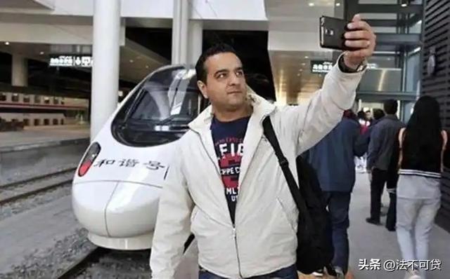 风向反了！免签后的中国，让外国人集体沉迷：回国连饭都吃不下