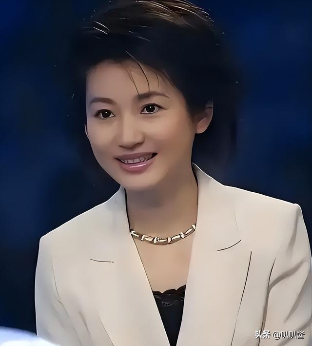 “余生好好走	”，57岁央视主持王小丫	，曾在病床上的留言引人泪目