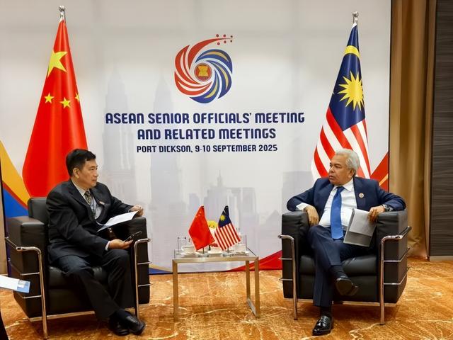泰柬边境冲突再起	，洪森称中国是铁杆朋友，外交部早已表明立场