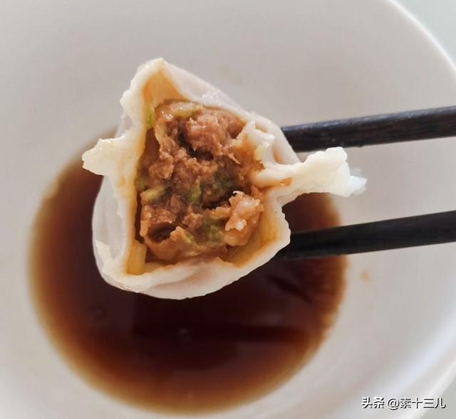 上了一天班，回家吃40个饺子被媳妇骂！大哥：我比窦娥还冤！
