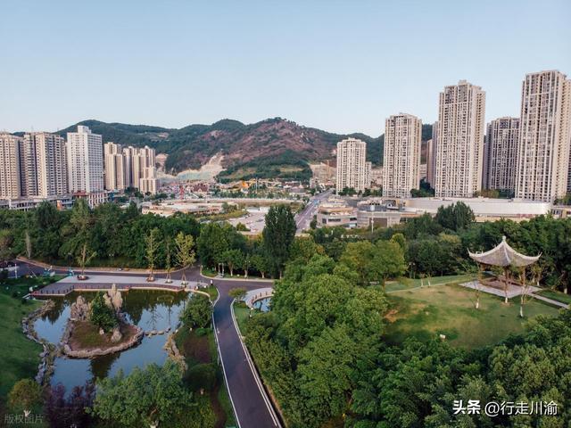 一次开车，让我看懂了重庆南北发展的巨大差距，太真实了！