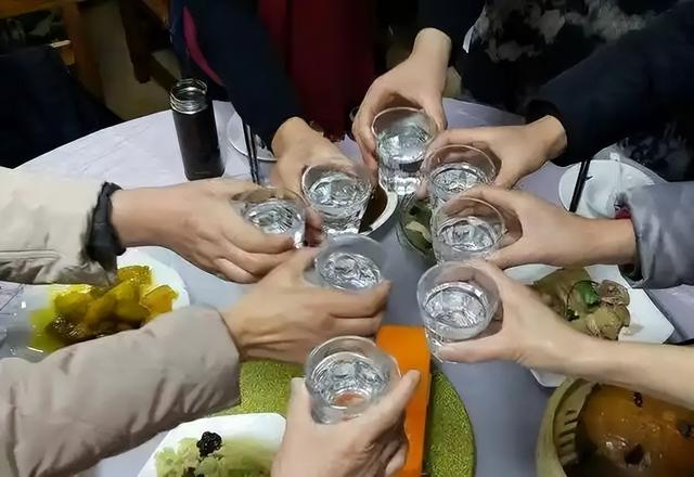 谁都跑不了！倒查风暴已经席卷全国	，靠关系吃饭的时代要结束了？