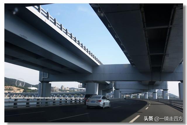 全长6800米的大连星海湾大桥气势恢宏