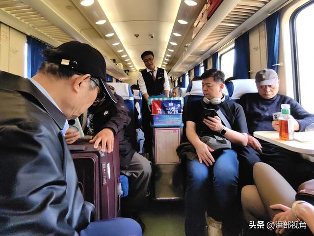 周末去坐了一趟无锡-上海的火车