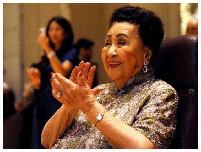 98岁抗癌成功，颠覆所有长寿论，严幼韵用112年诠释什么叫不服老