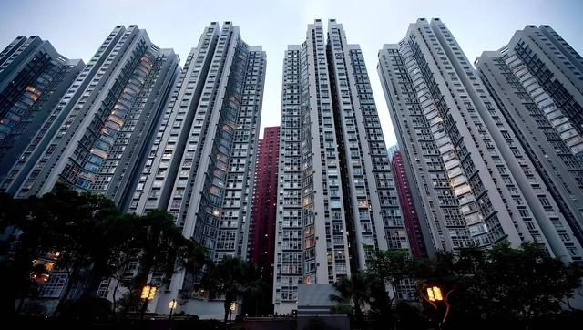 曹德旺预言成真？我国二三十层电梯房，或将面临同一个结局？