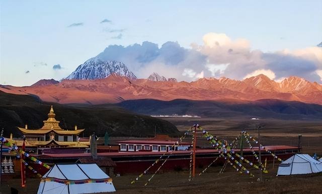 喜马拉雅山的神秘部落：全族3000多人，无婚姻制度，繁衍方式特殊