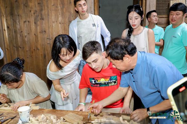 让世界发现大美上饶 | 婺源：非遗“活态传承”赋能全域旅游