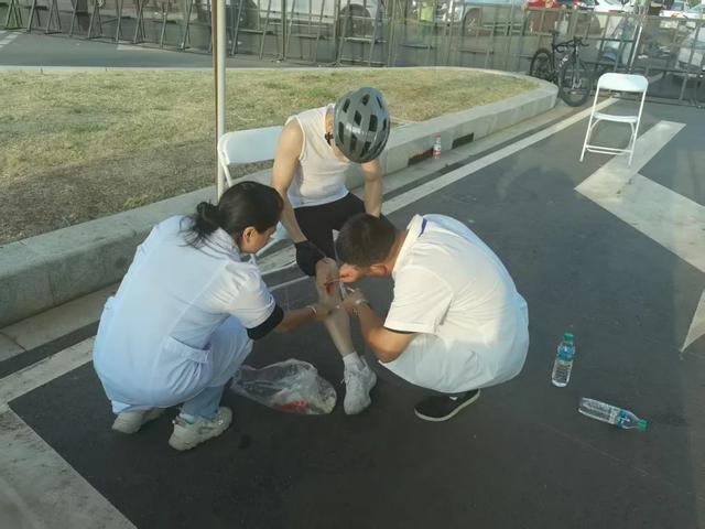 这场骑行狂欢，他们全力护航……