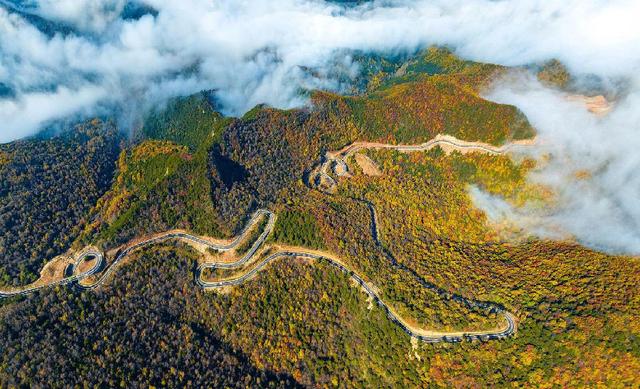 美到窒息！太行一号旅游公路铺开秋日油画长卷