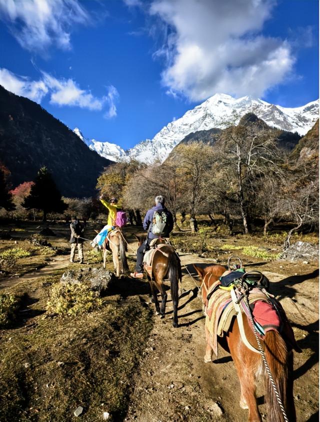 雨崩，一个让人语崩的地方（二）冰湖，上帝的最后一滴眼泪