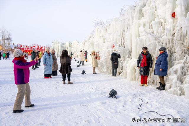 乌伦古湖黄金海岸景区借福海冬捕节分会场东风全力“添柴”冰雪游