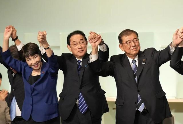 上台不到3个月，高市要提前大选，不到48小时	，收到中方一句警告