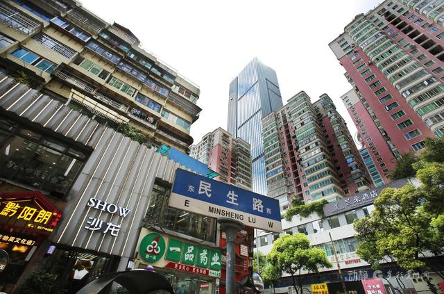 贵阳巷里走丨民生路：长巷熙攘，岁月生香