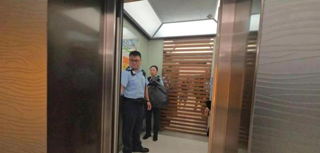 轰动全香港！香港男子辞职卖房准备移民英国，全家却离奇惨死酒店