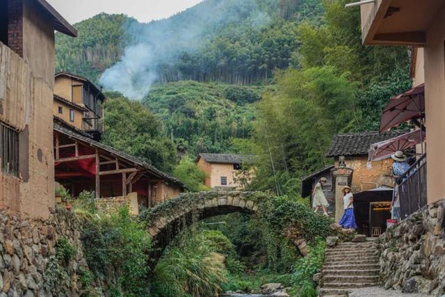 逛古村，喝咖啡，高端的度假就是这么朴实无华