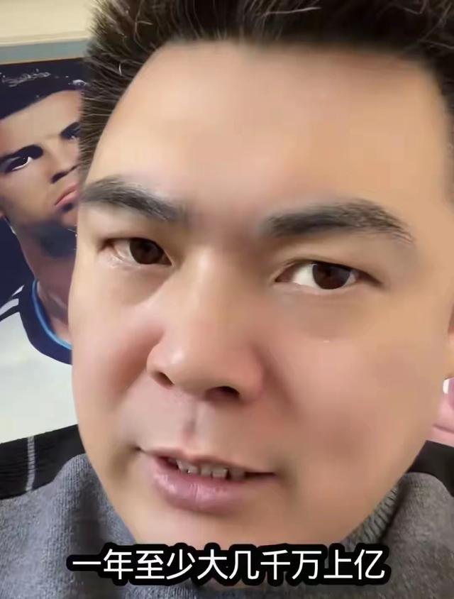 越扒越有，被人民网点名后，闫学晶又被曝身份造假	，成名史太精彩