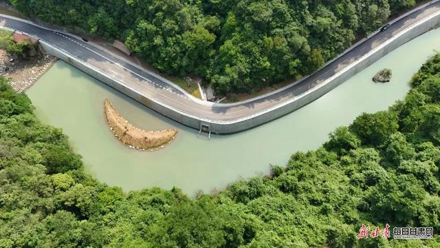 逃离高温，在月亮峡过一场25℃的盛夏!