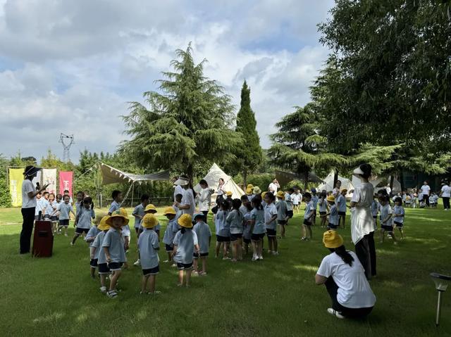 凤泉区夏日经济活力迸发:消费市集、露营骑行、农旅融合点燃盛夏激情